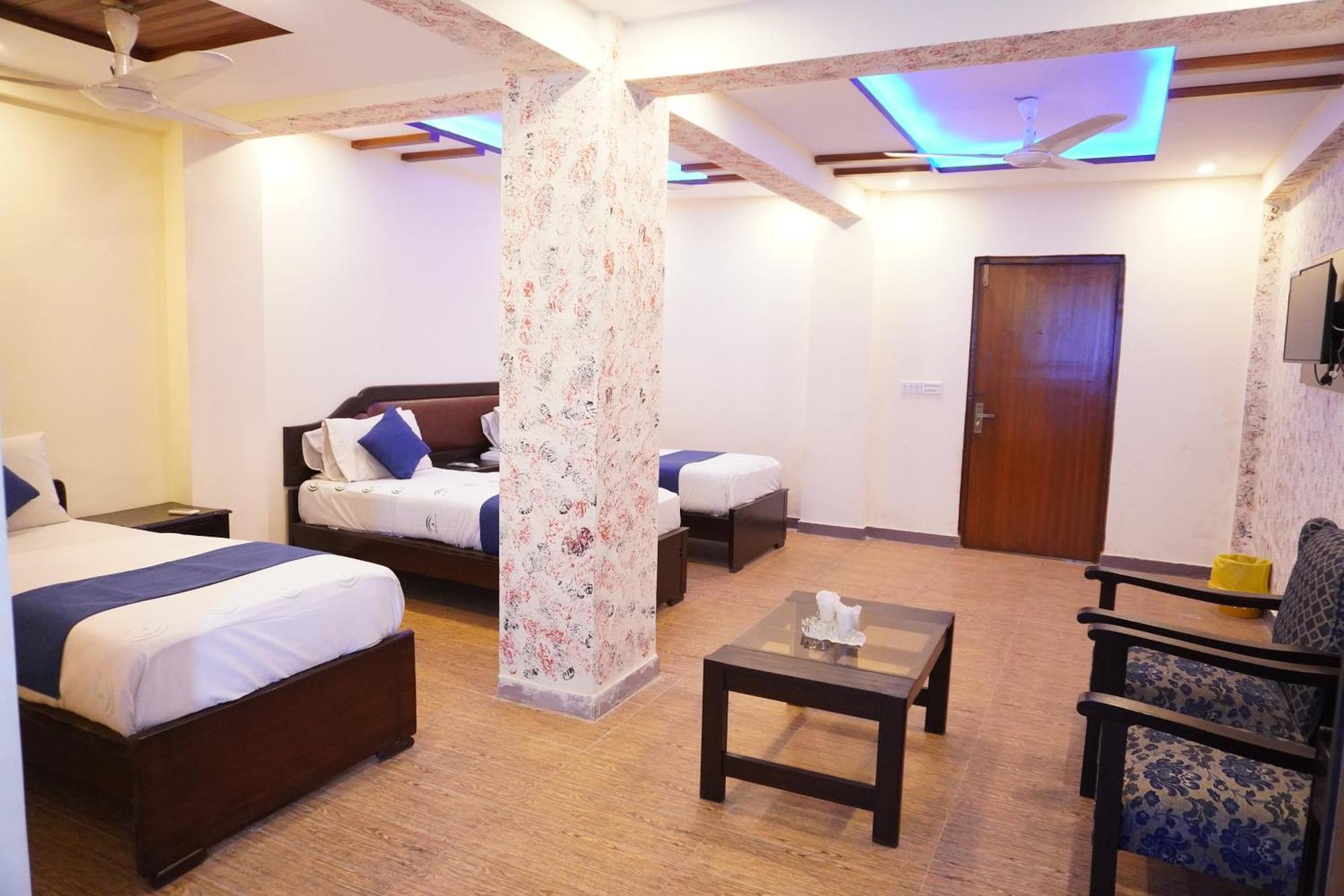 National Hotel Lahore Extérieur photo