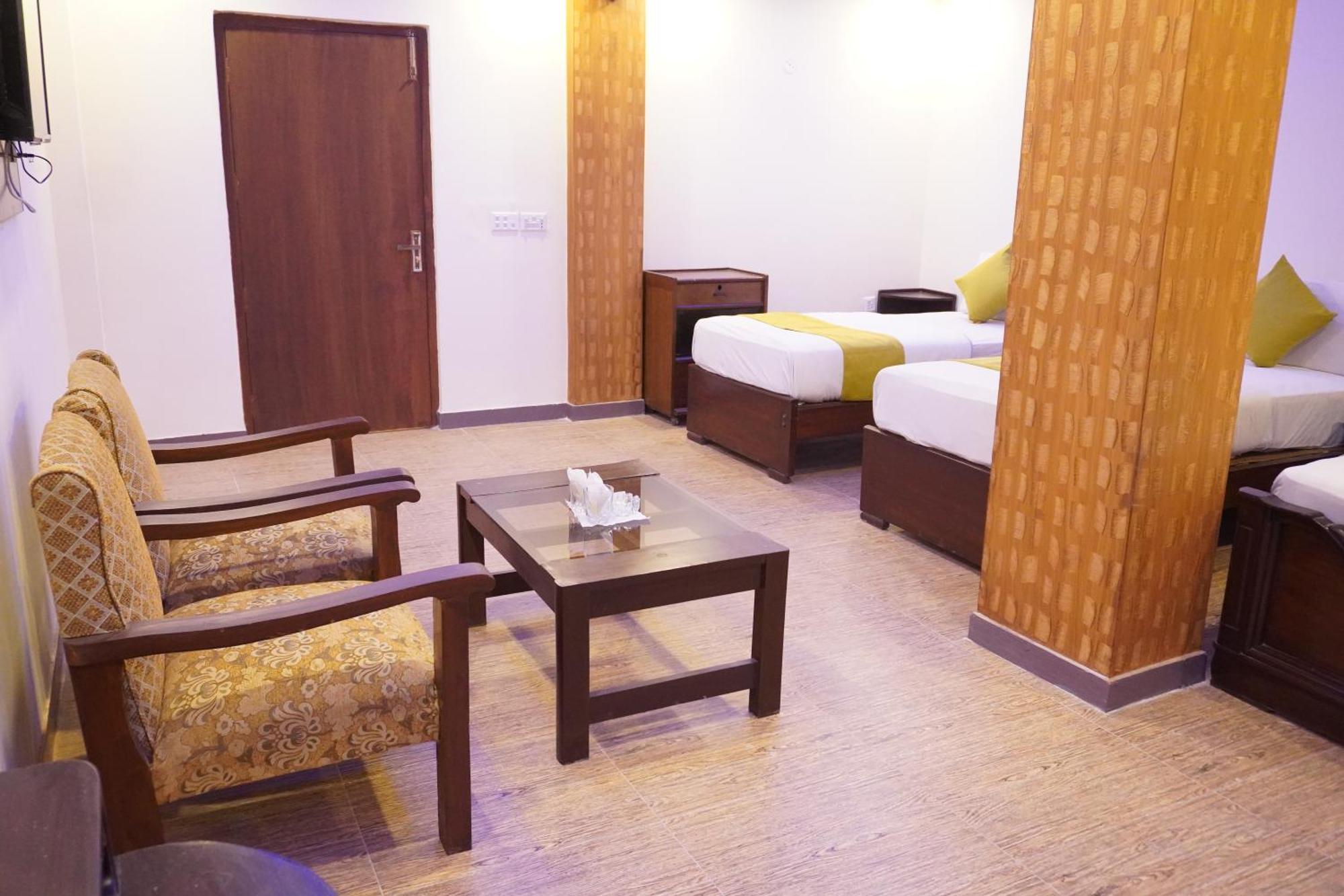National Hotel Lahore Extérieur photo