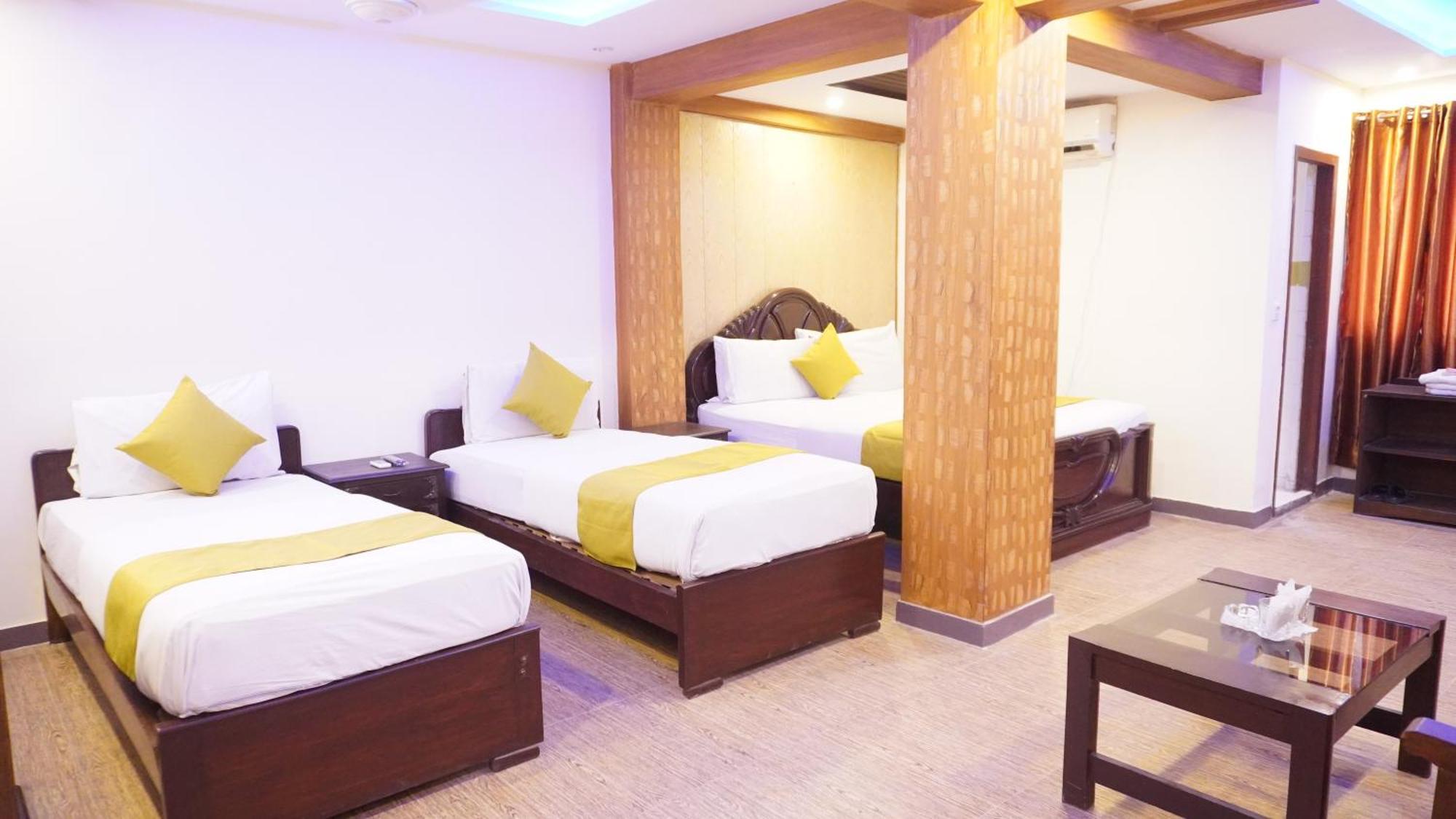 National Hotel Lahore Extérieur photo