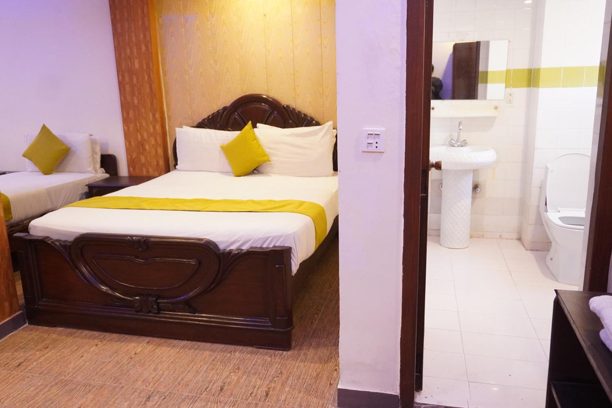 National Hotel Lahore Extérieur photo