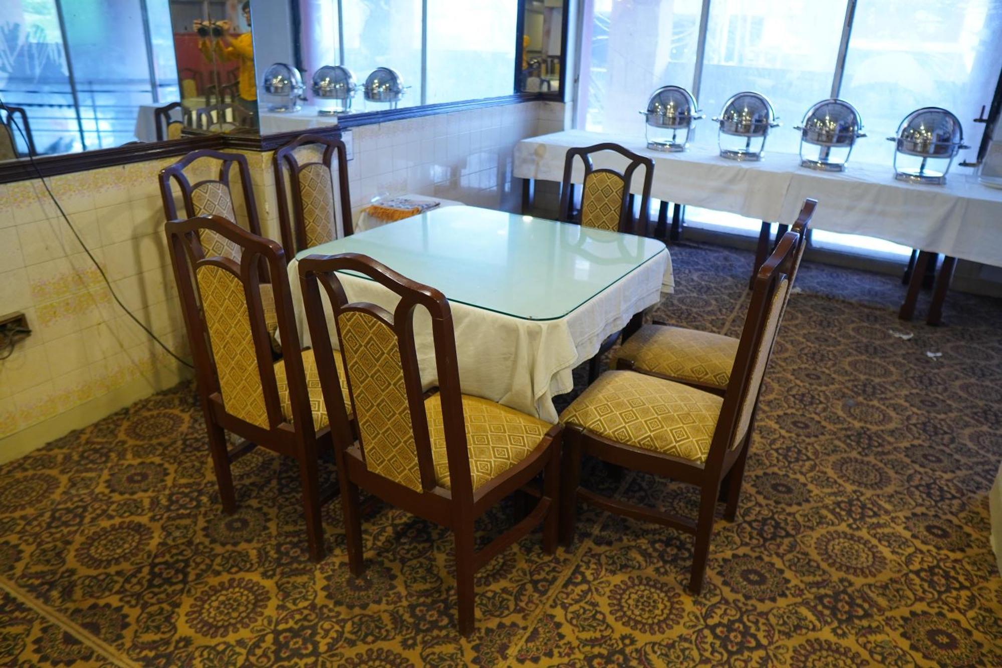 National Hotel Lahore Extérieur photo