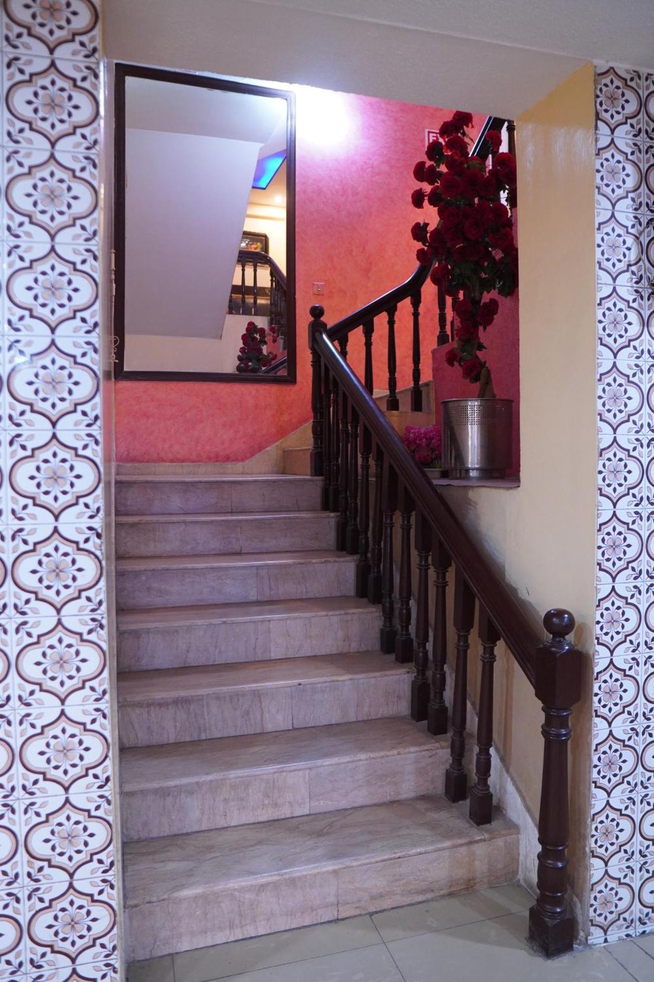 National Hotel Lahore Extérieur photo